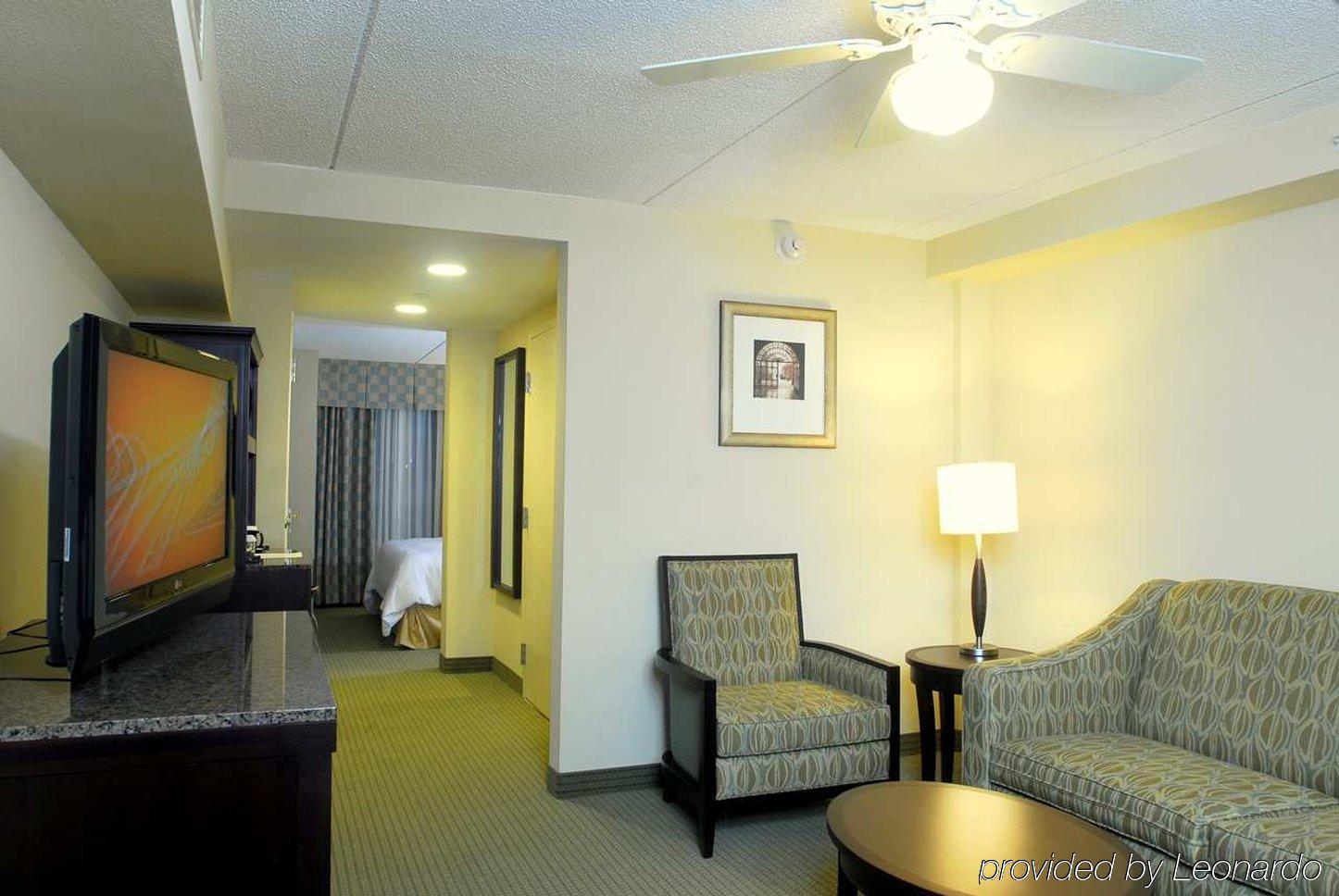 Hilton Garden Inn Hampton Coliseum Central Habitación foto